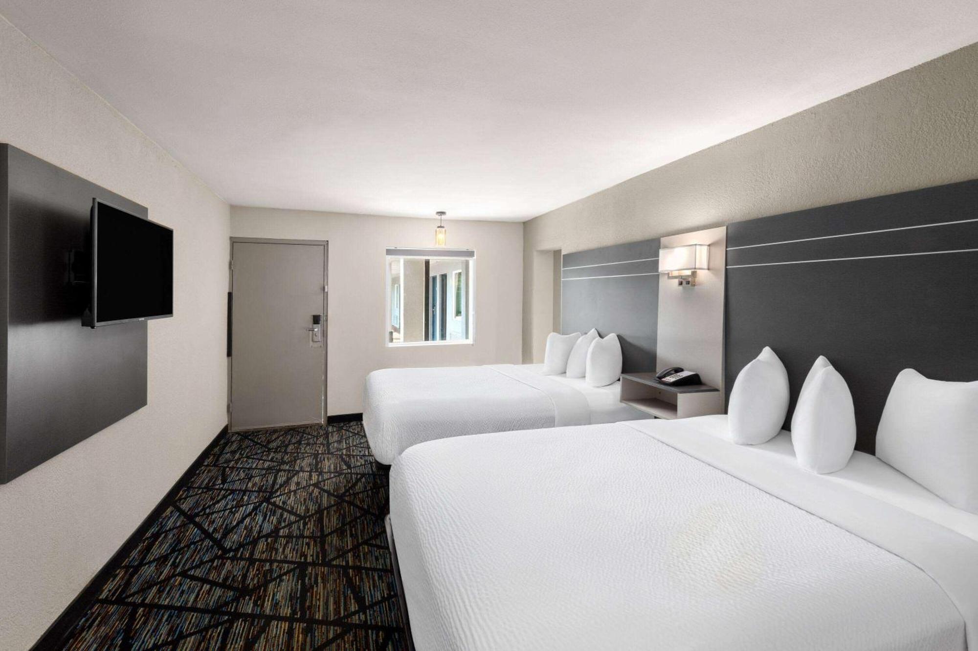 Motel Baymont By Wyndham